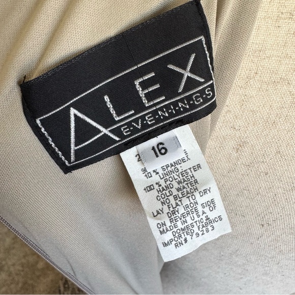 ALEX EVENINGS 2 Pc. Dress Gown sz 16 Beige Glitter Accent Mother Of Bride/Party - Picture 11 of 11